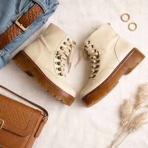 Circus by Sam Edelman lace up platform boot ❤️